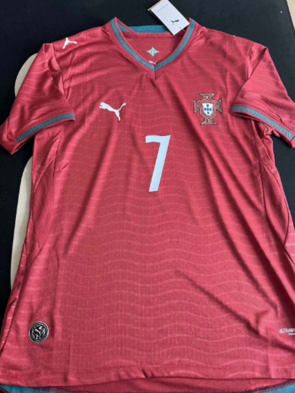 Red #7 Soccer Jersey Size M 2026 World Cup Fan Shirt